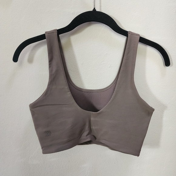 All in Motion Everyday Seamless Sports Bra - Picture 4 of 5